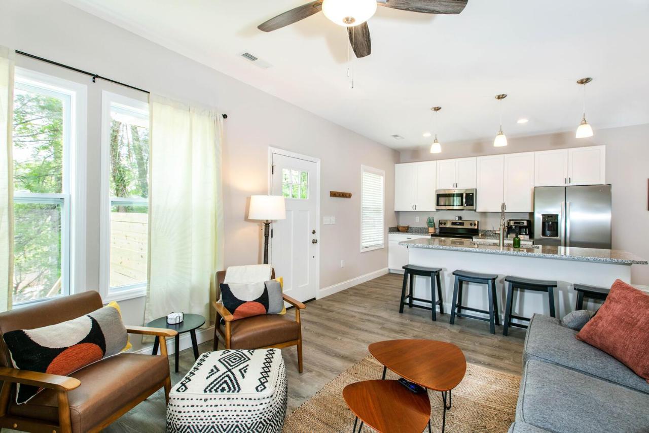 Apartment Family Oasis W/ Loft & Firepit: Convenient
